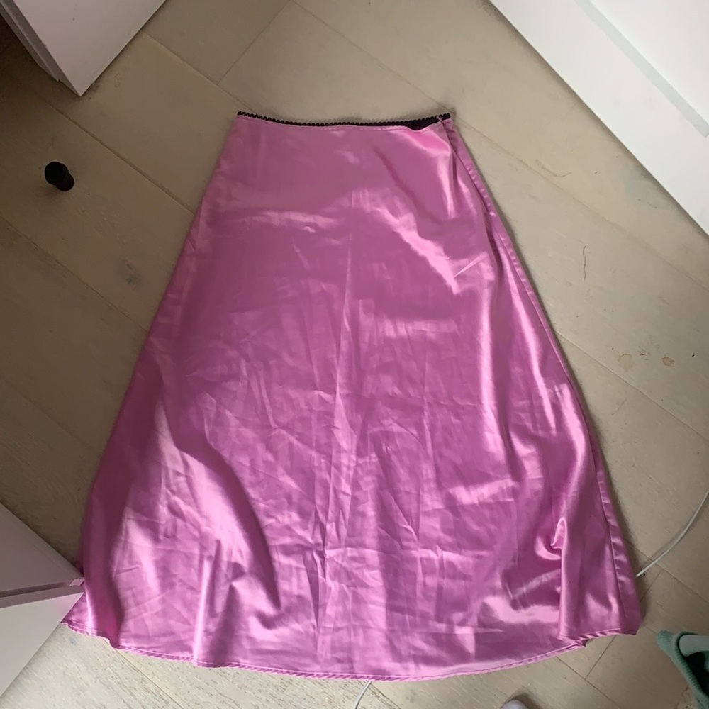 Pink silk skirt from zara